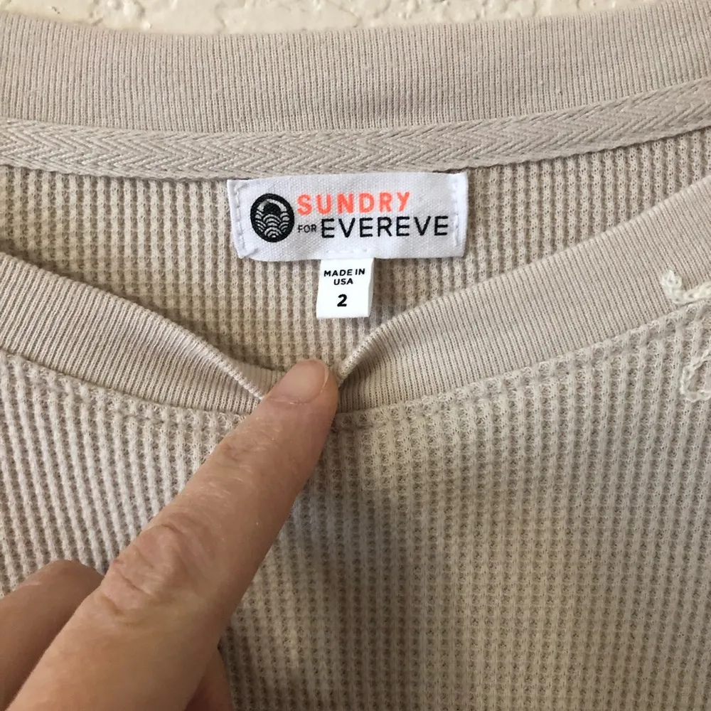 SundryXEvereve Waffle Knit Embroidered Loved Crewneck Top in Off White Sz Medium - Image 3