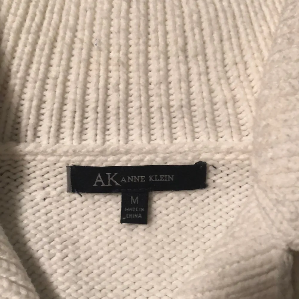 Ann Taylor sz small sweater - Image 3
