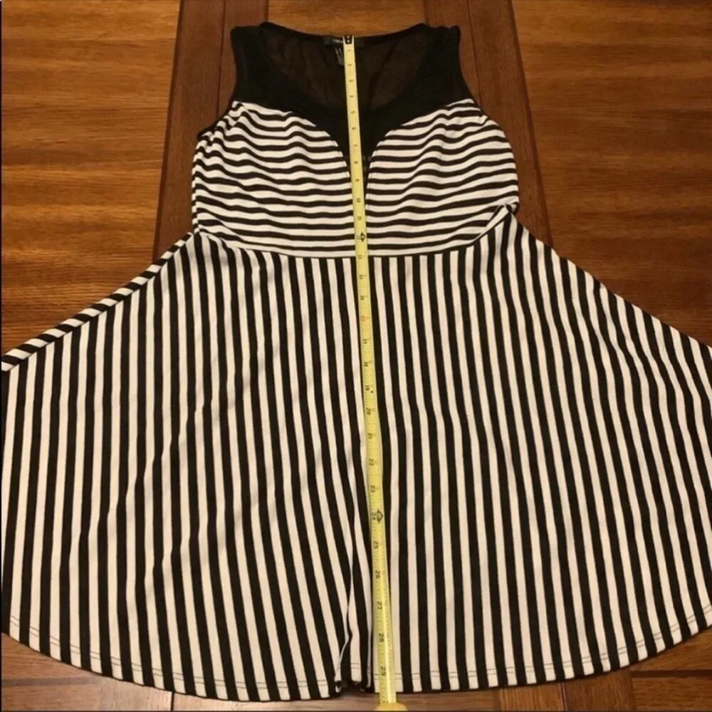 FOREVER 21 Black & White Mesh  Fit & Flare Stripe Dress Size Medium - Image 5