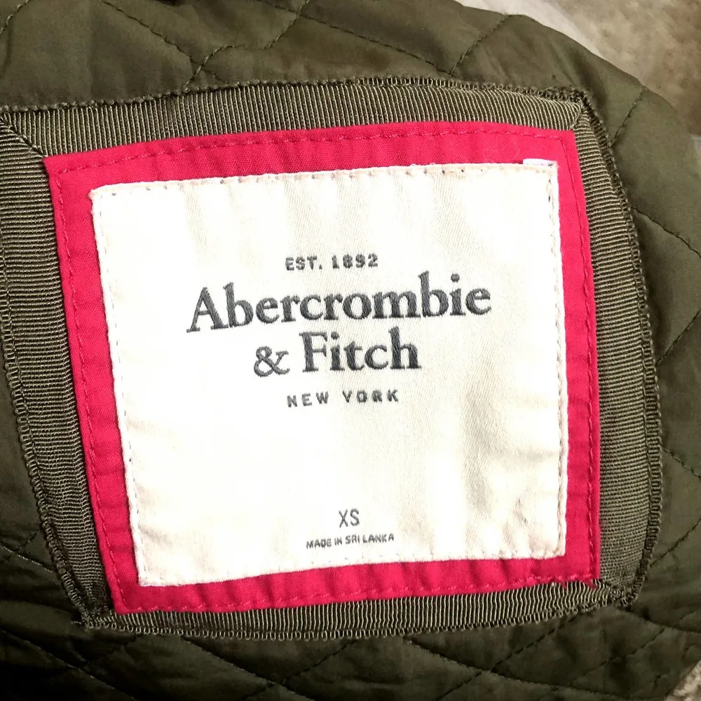 new abercrombie & fitch camo zip up utility jacket coat size XS - Image 3