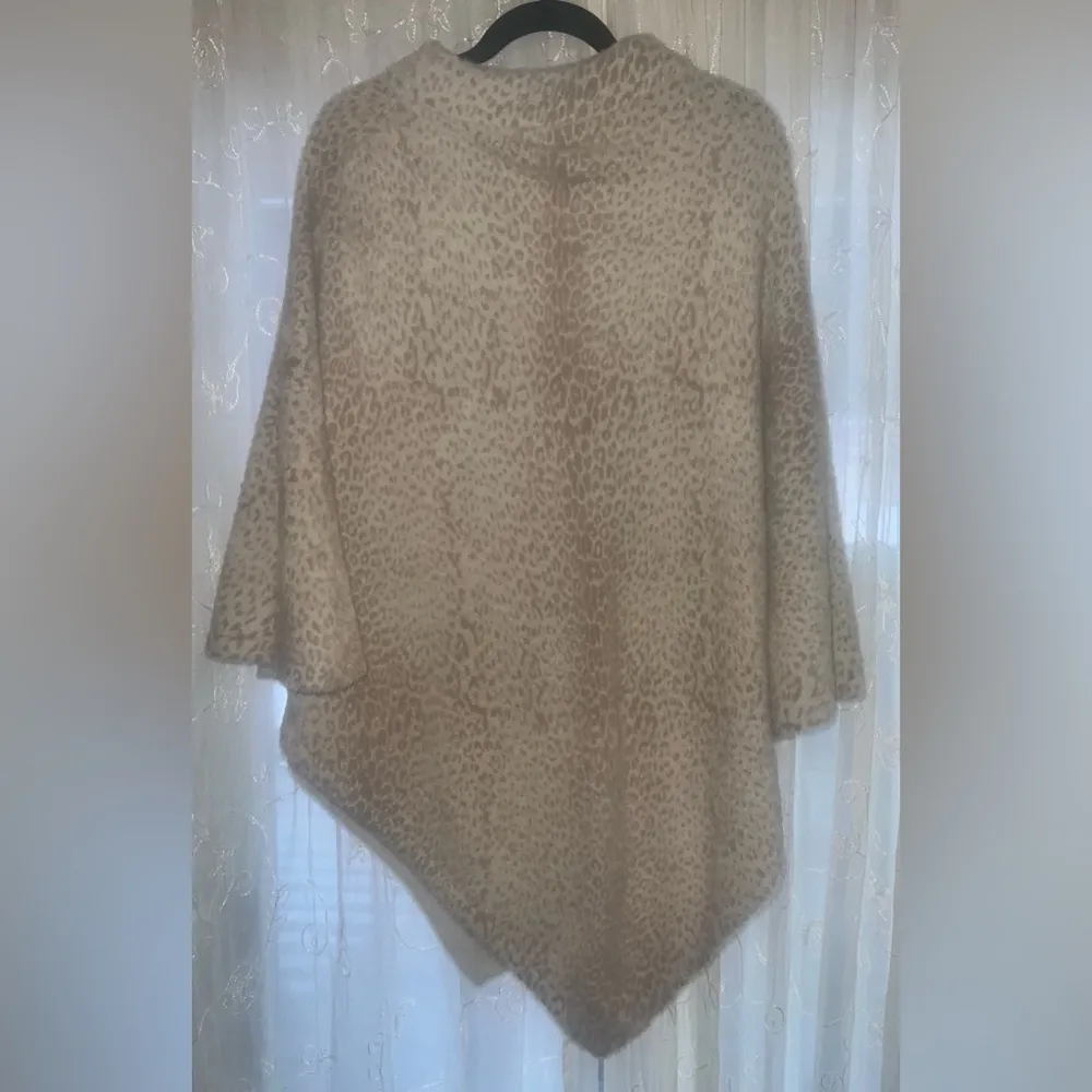 Chico’s Leopard-Print Poncho L/XL - Image 8
