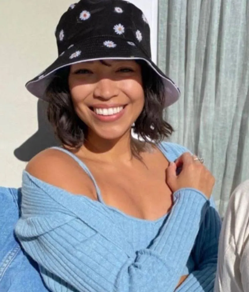 Alice + Olivia Reversible Bucket Hat Black, White with Daisy’s NWT - Image 9