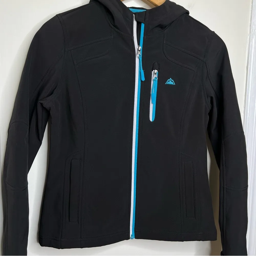 Snozu Performance Jacket with Hood Woman’s Size Small Fitted Lightweight Black - Image 2