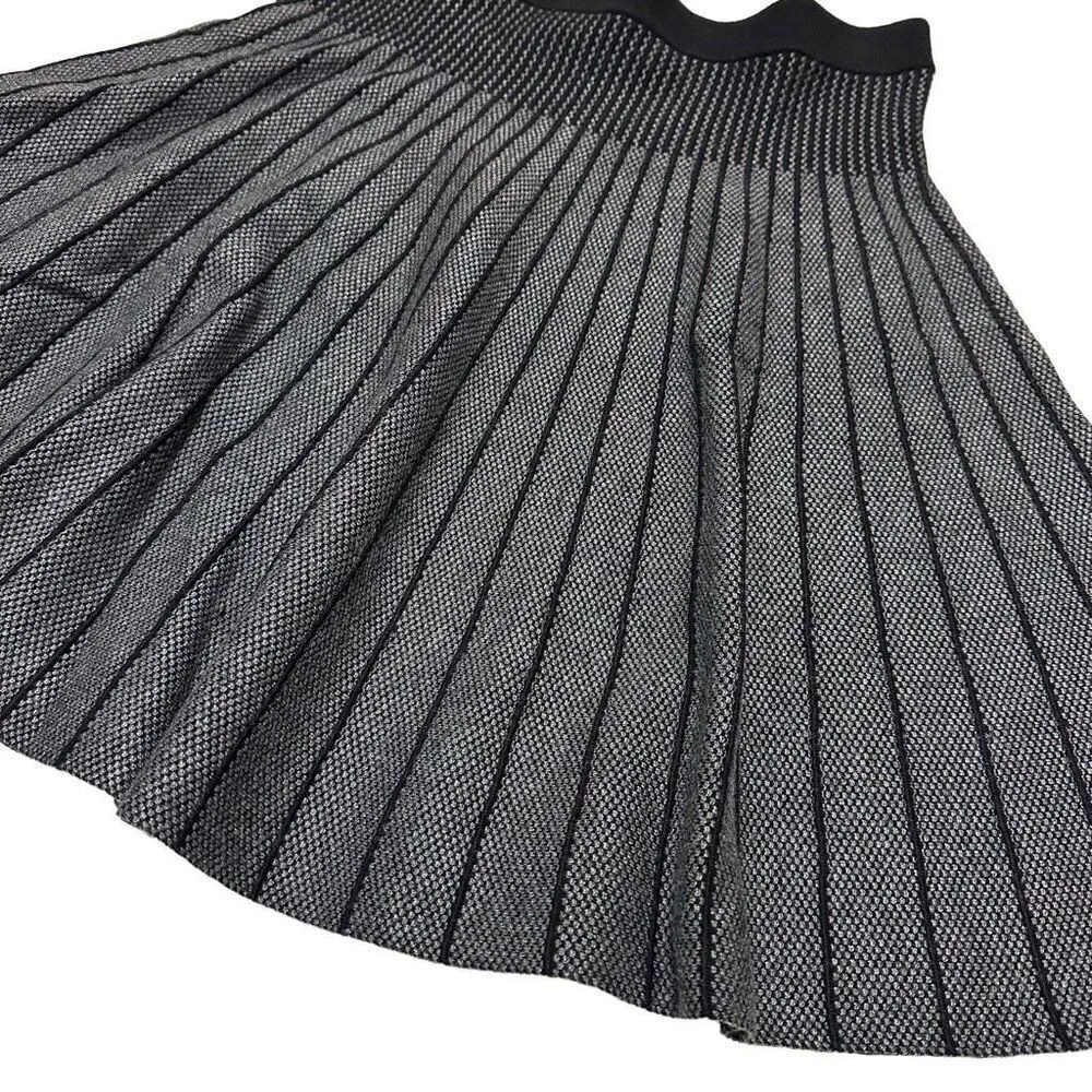 Catherine Catherine Malandrino Pleated Black and Grey Medium Mini Skirt - Image 3