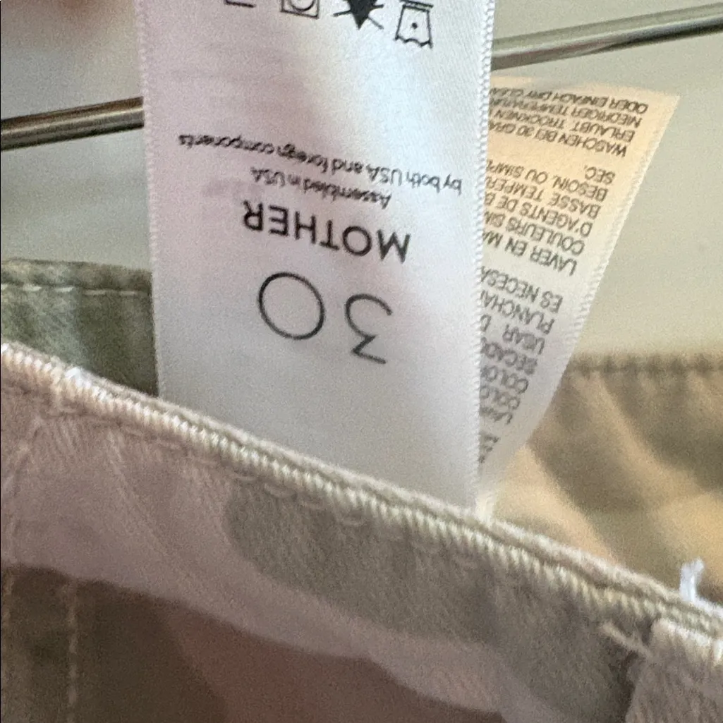 NWT Mother The Shaker Chop Crop Fray in Desert Print Size 30 Green - Image 6