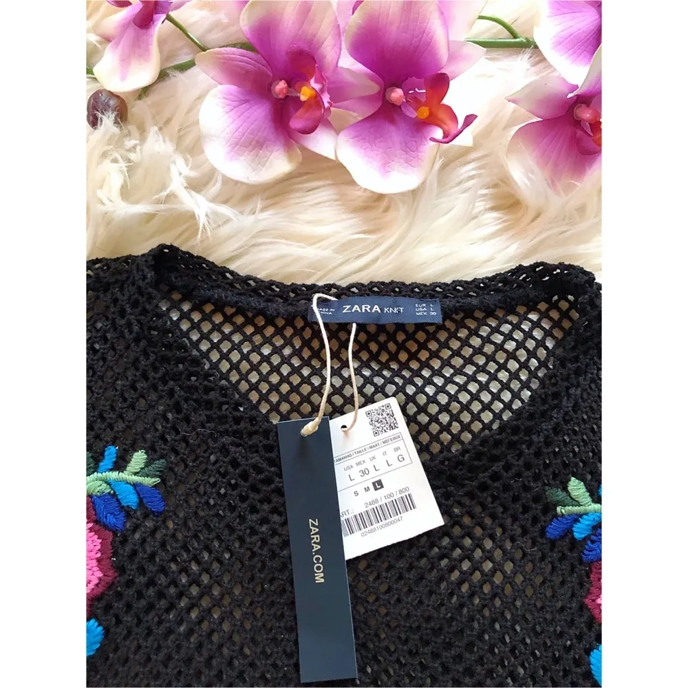 ZARA NWT  Black Knit Mesh Embroidered Crop Top - Image 6
