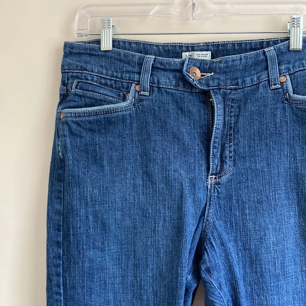 Lee Women’s Jean Capri’s Size 14 - Image 2