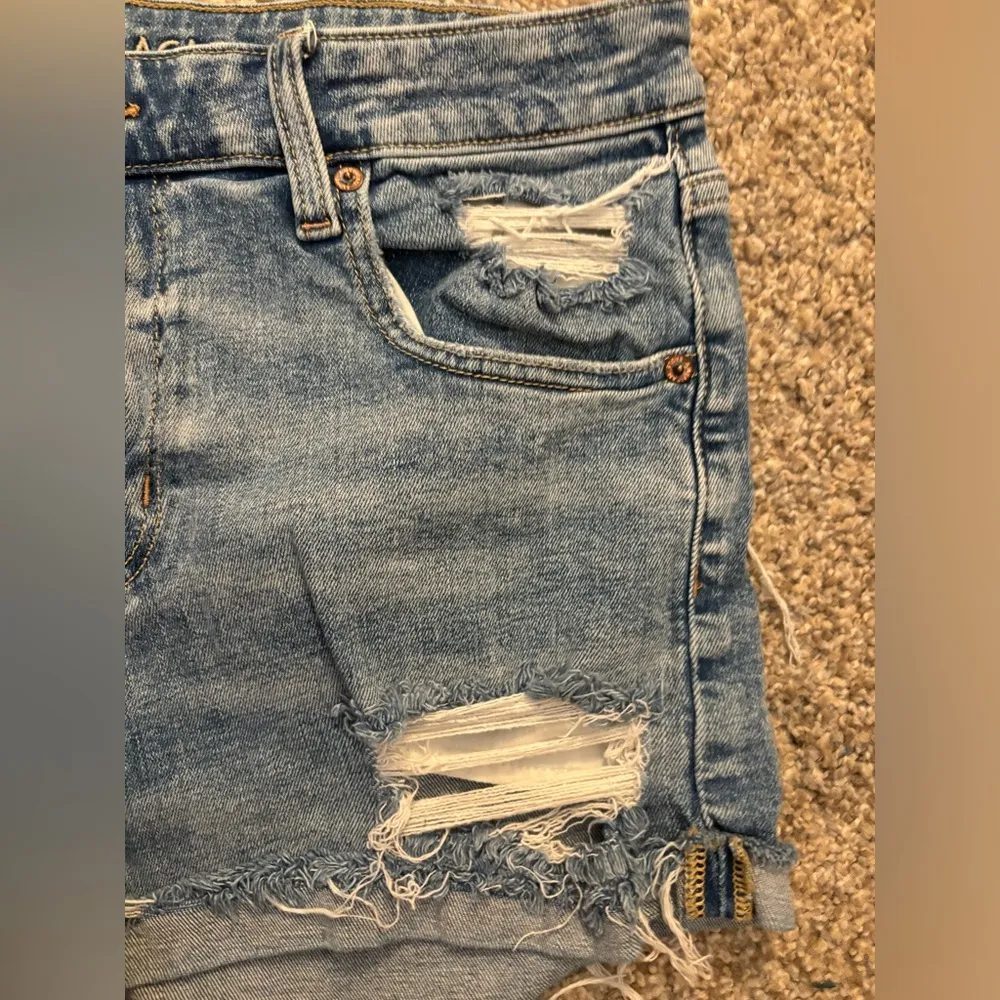 AE high rise shortie jean shorts - Image 3