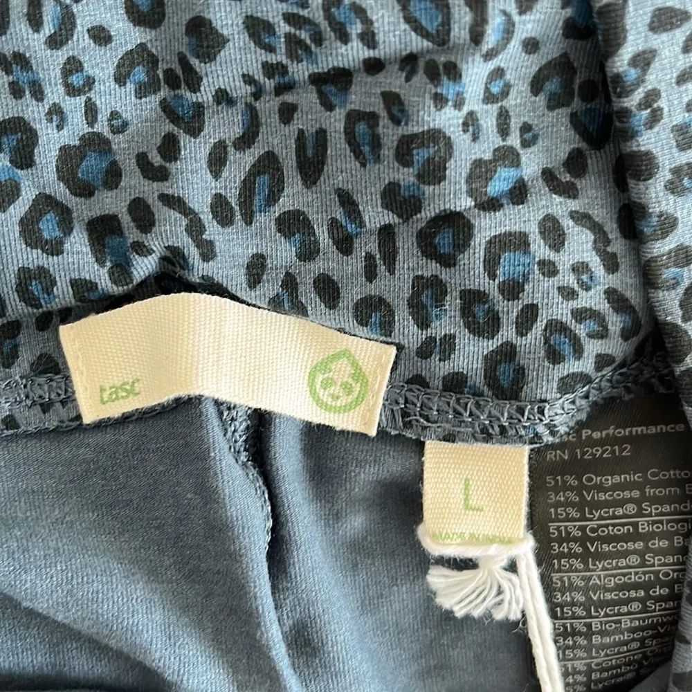 TASC Women’s ALLways 7/8 Pocket Legging Leopard print in deep indigo size Large Blue - Image 5
