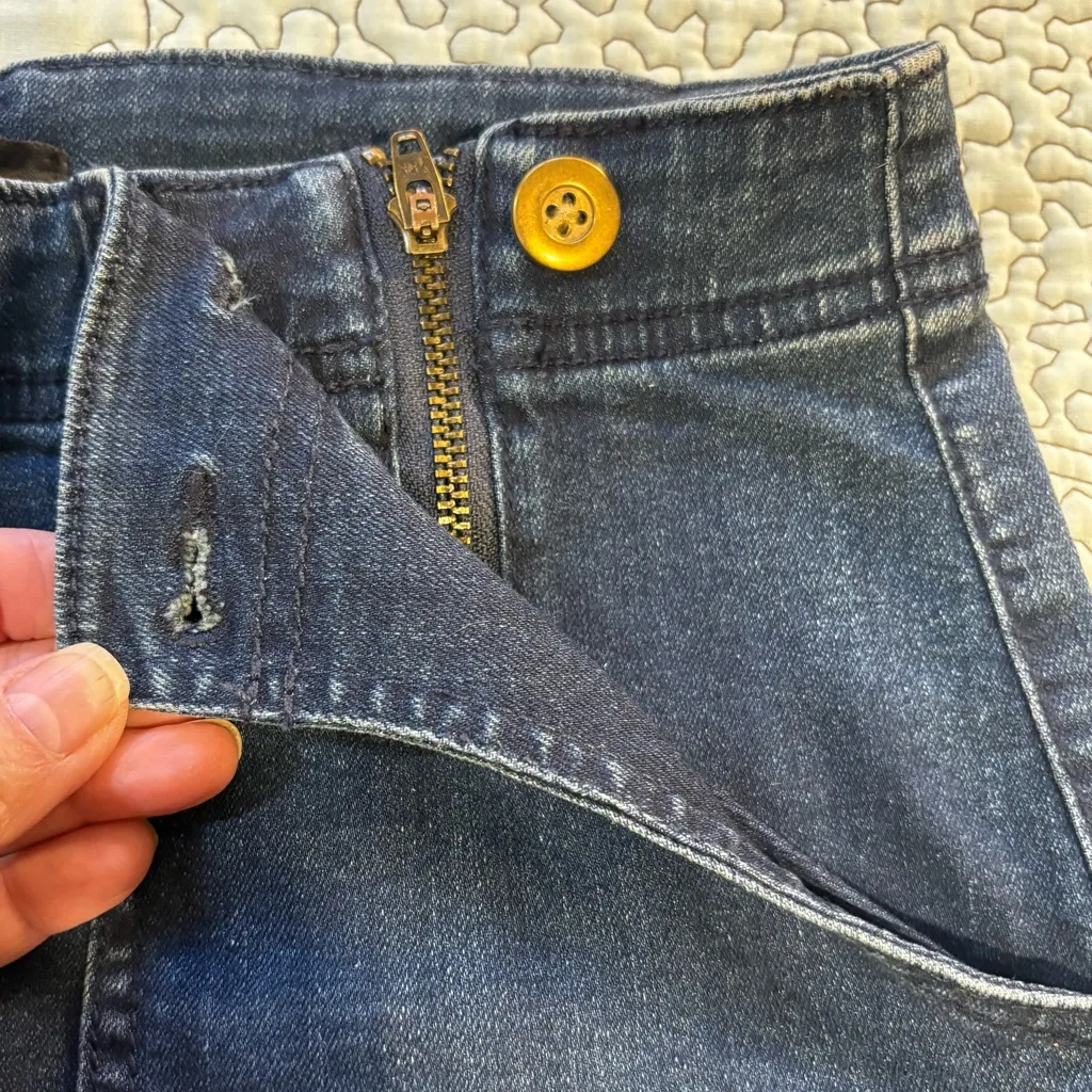 NWT Vintage CACHE’ Sailor Style Wide Leg Cargo Pocket Shorts Brass Buttons Sz 2 - Image 3