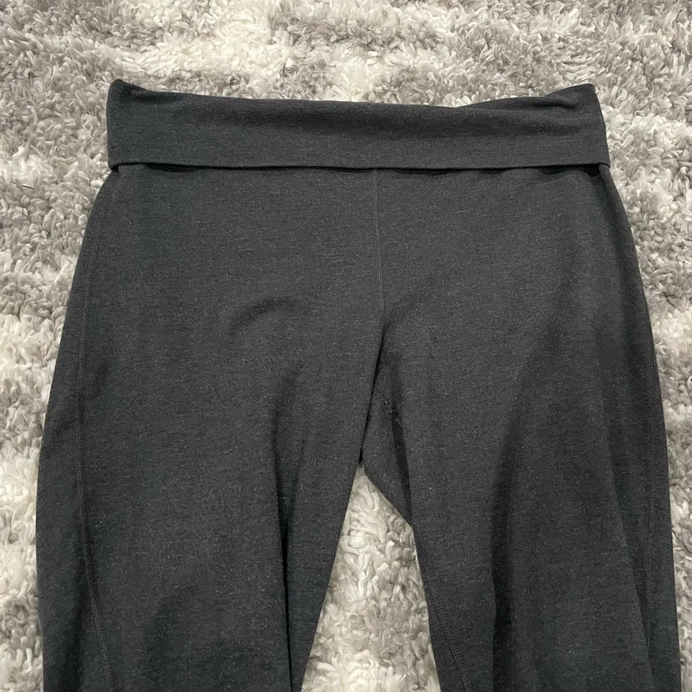Gap Fit Charcoal Gray Foldover Side Ruched Crop Leggings XL - Image 43