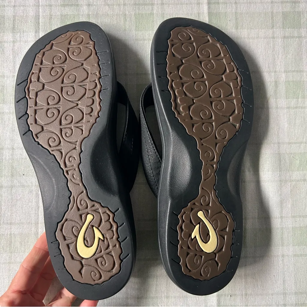 Olukai Ohana Black Flip Flop Sandals Size 9 - Image 4