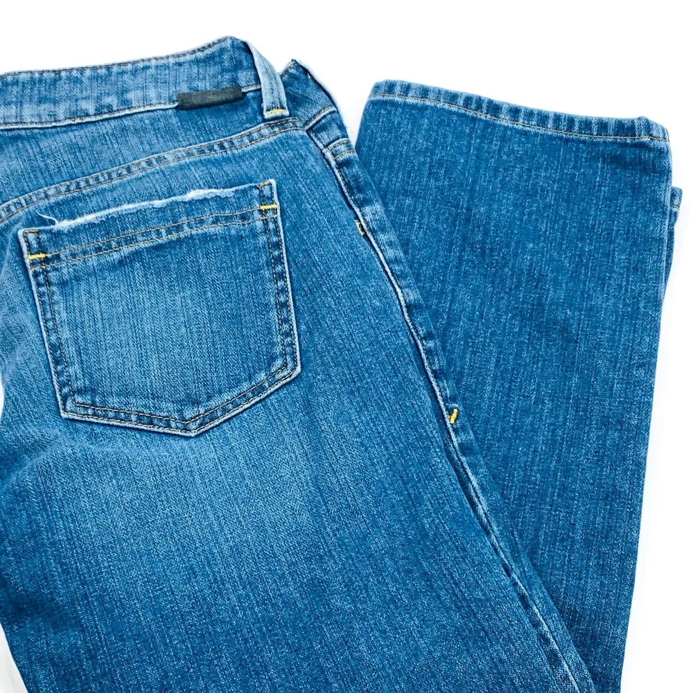 New York & Company Straight Boyfriend Low Rise Crop Jeans Distressed 0 Mid Wash - Image 2