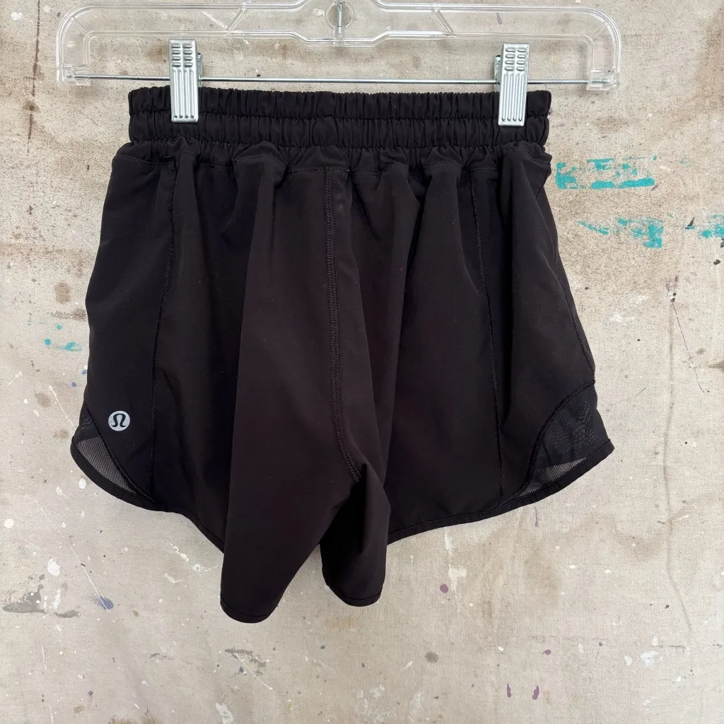 Lululemon Hotty Hot Short II Long 4", Black - Image 3