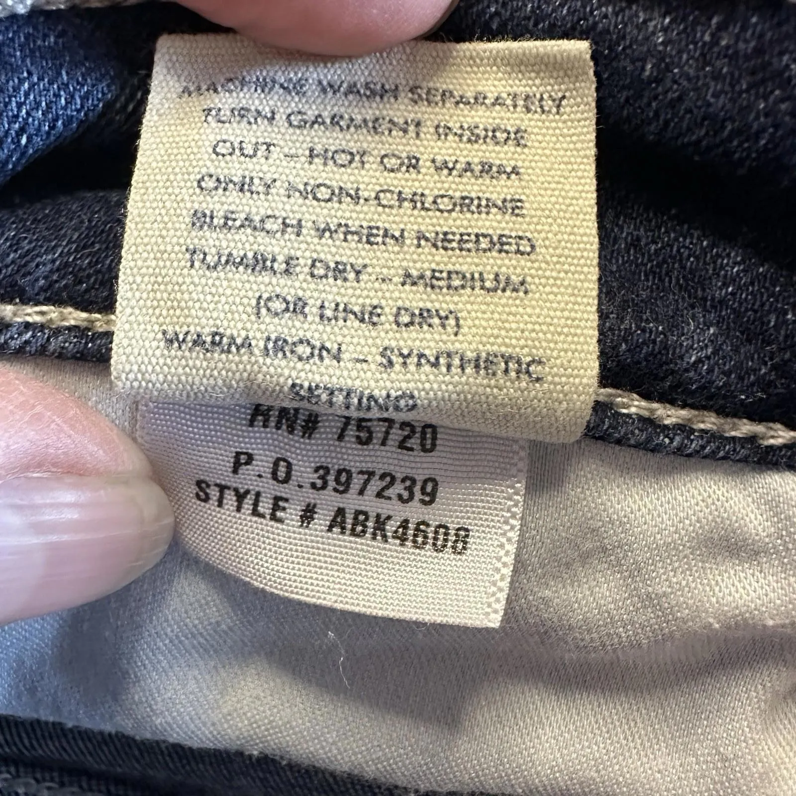 BKE Buckle Stella Slim Fit Low Rise Boot-Cut Jeans Distressed Measure 28x30.5 - Image 9