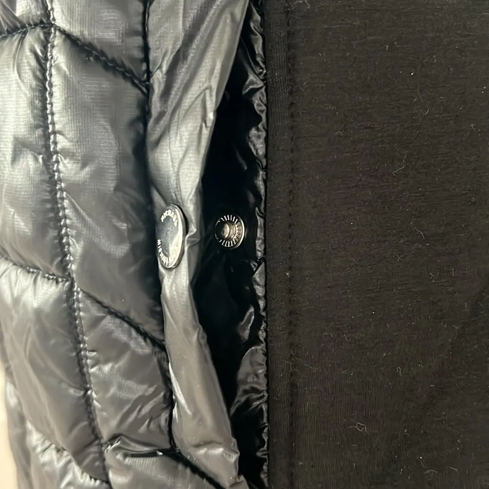 Michael Kors Puffer Hooded Vest, Zip Front, Black Size XS New w-Tag Retail $150 - Image 11