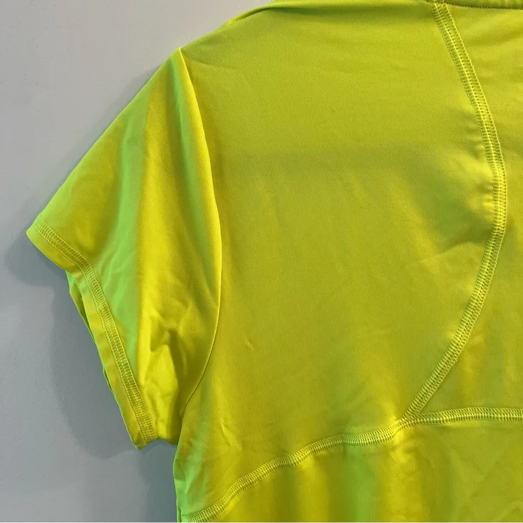 Under Armour Dri-fit Heat Gear Semi Fitted Neon Yellow T-shirt fit Size Medium - Image 9