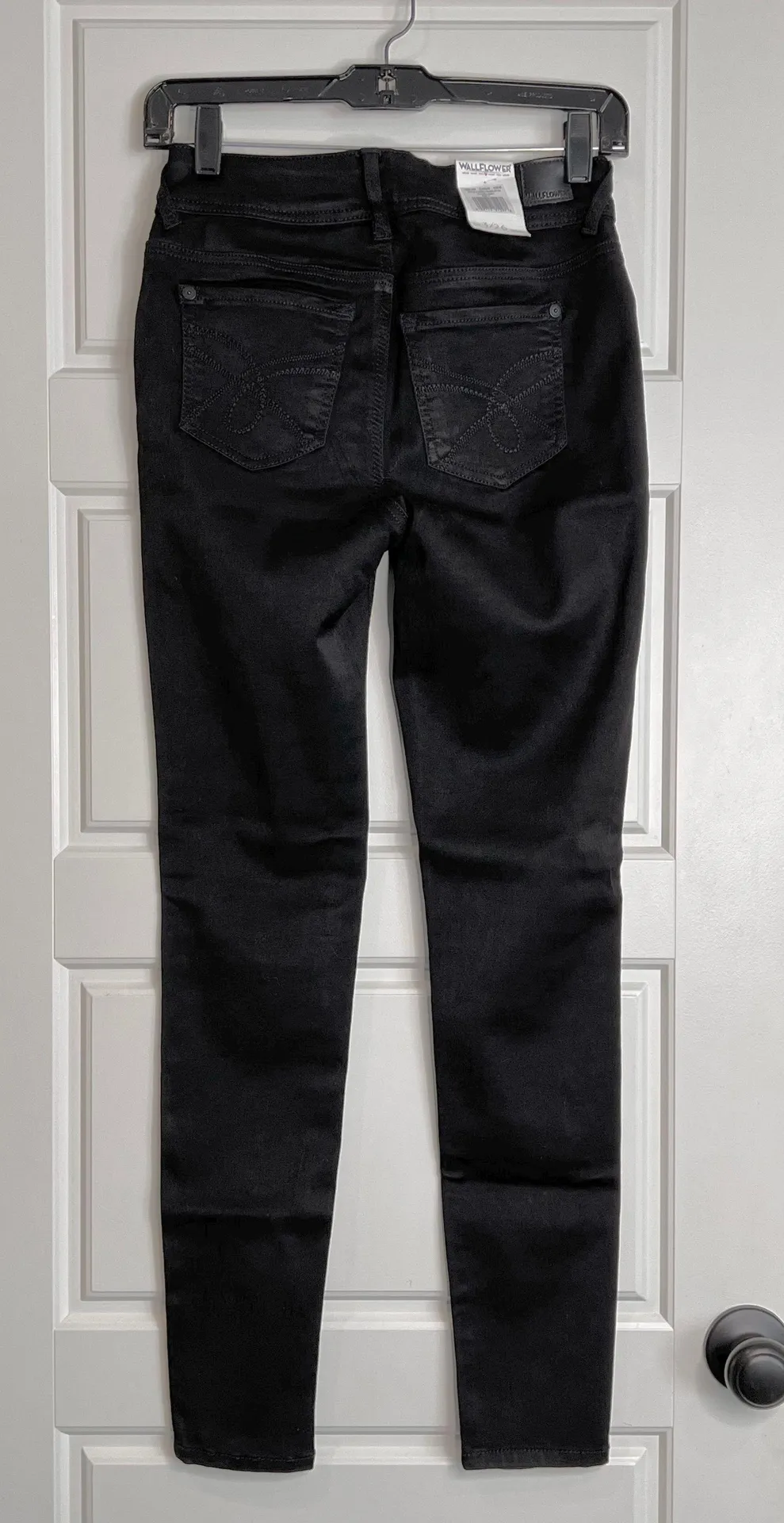 NWT  Logan Black Mid-rise Instasoft Ultra Fit Skinny Jeans sz 3 26 - Image 4