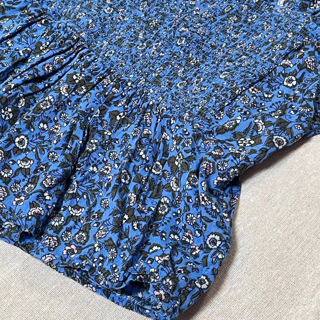 Old Navy | Blue Floral Waist-Defined V-Neck Button Front Blouse | Medium - Image 7