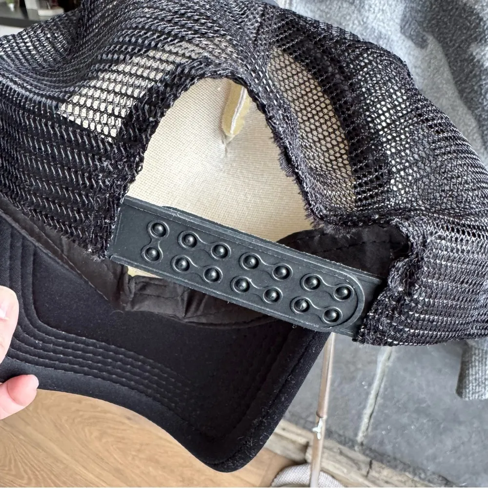 Saucony  Black and White Trucker Hat with Mesh Back - Image 7