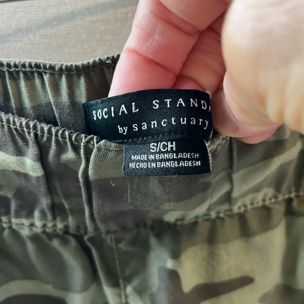 Shorts Camo High Waist Sanctuary New Elastic Waist Womens Small Social Small - Image 6