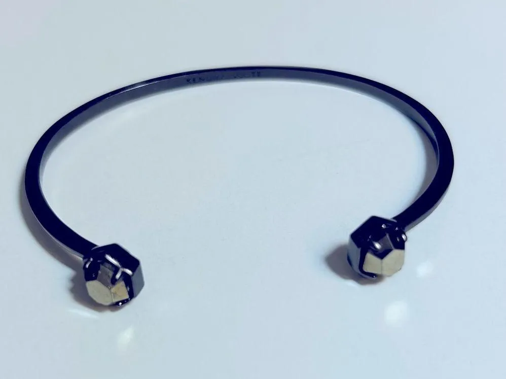 Teddy Pinch Cuff Gunmetal Bracelet - Image 2