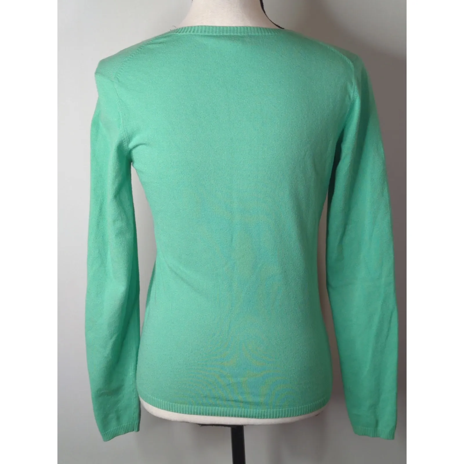 Vintage Theory Green Pullover V-Neck Sweater Women's Small Cozy Sweater Weather‎ - Image 4