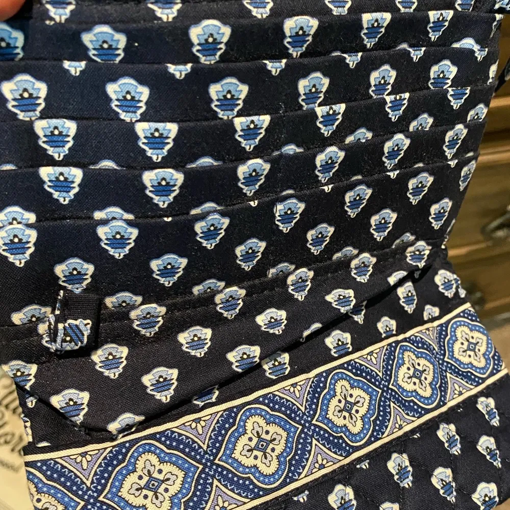 Vera Bradley Small Crossbody Bag - Image 5