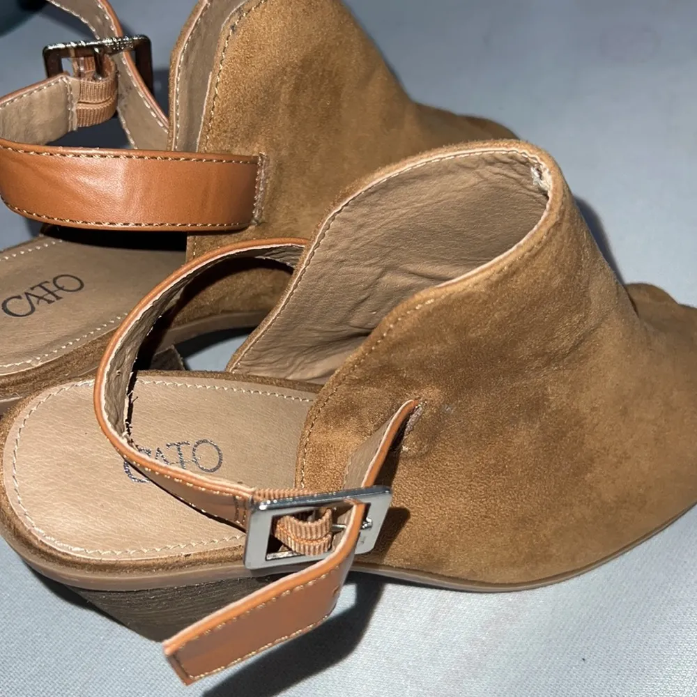 CATO Tan Suede Chunky Peep Toe Heels - Image 8