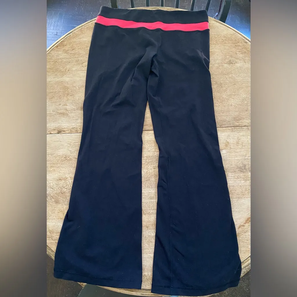 Lululemon Women’s Sz‎ 12 Groove Pant in Black/Bloom Juice - Image 7