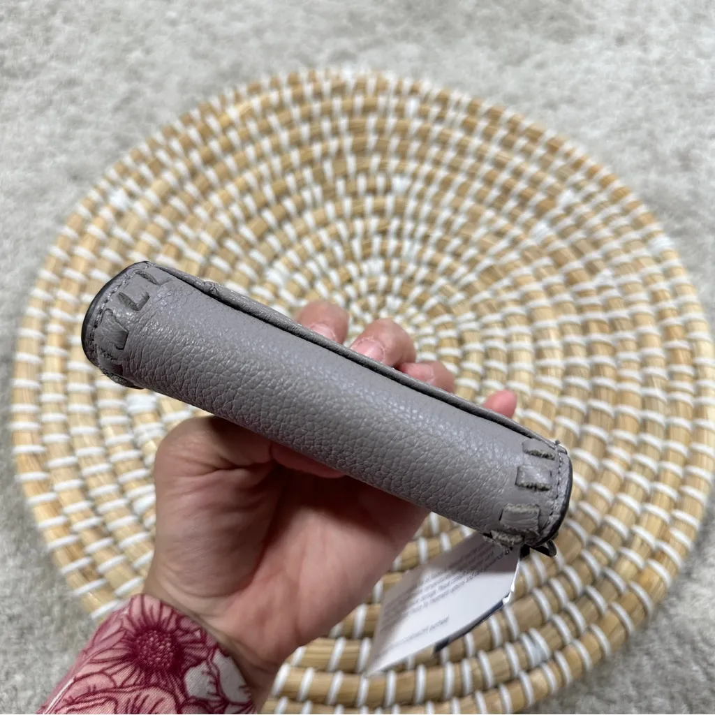 NWT Rebecca Minkoff Women’s Mini Vanity Wallet in Grey - Image 6