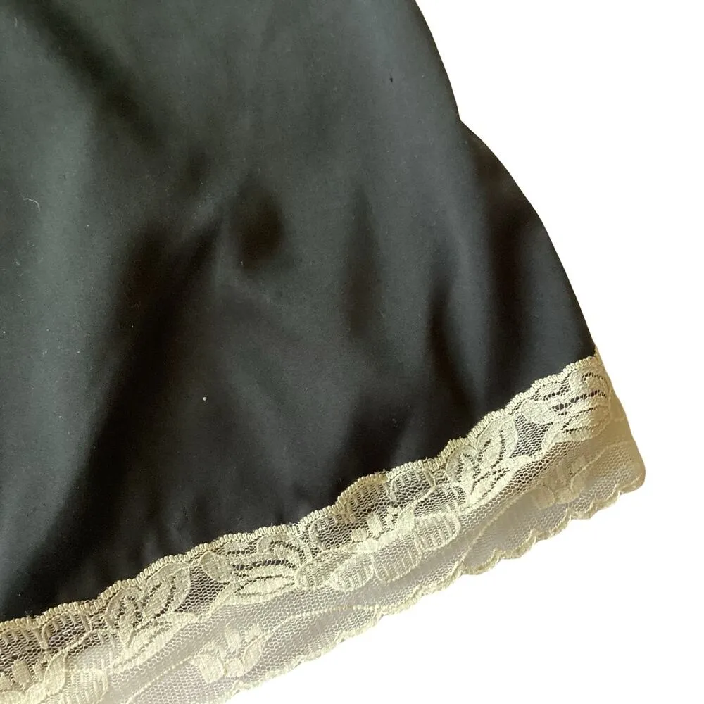 Xhilaration Lace Trim Cami Top - Image 4