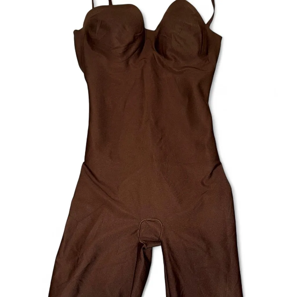 Skims body ultimate bodysuit L new without tags - Image 3