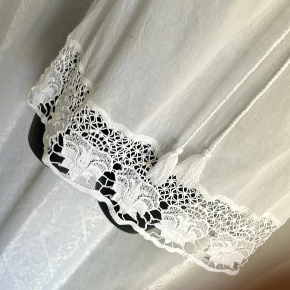 COTTON PEASANT BLOUSE WITH CROCHET LACE HEM Sz: S White - Image 4