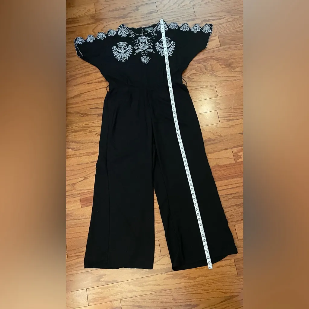 Neiman Marcus-Elegant Black Garment Size M - Image 4