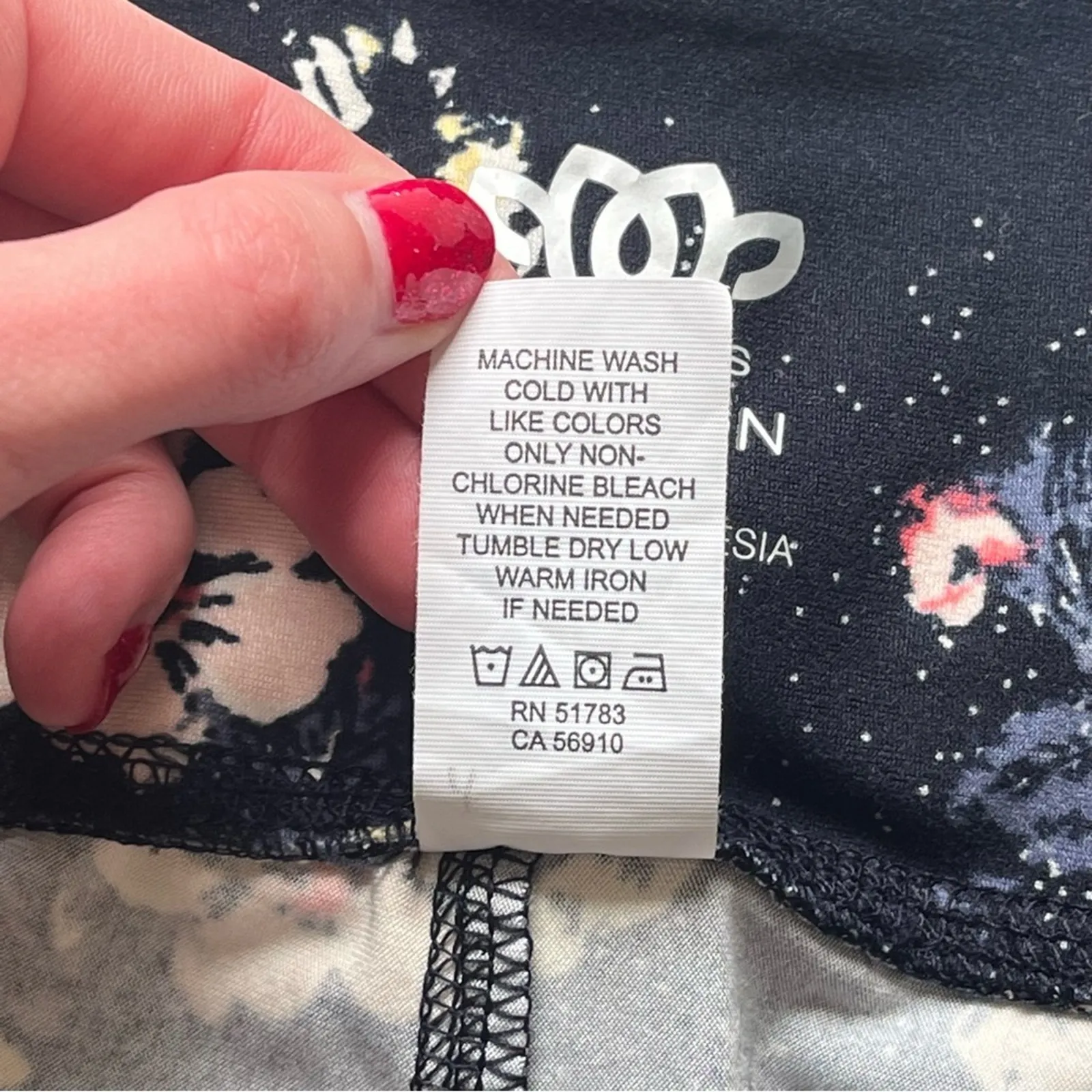 Maurices Blue Floral Patterened In Motion Cropped Leggings Size Large - Image 4