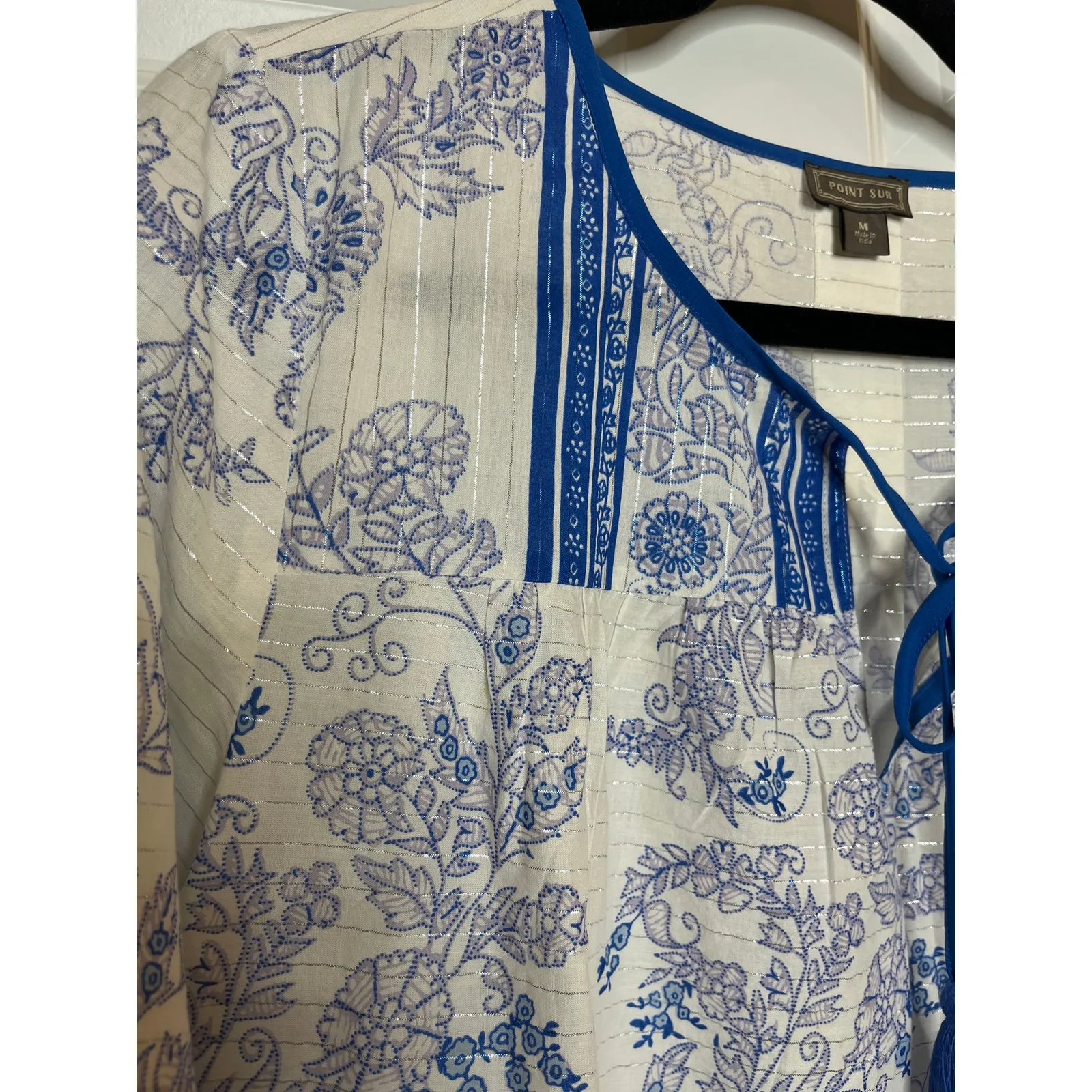Point Sur Medium Blue White Floral Print Split‎ Neck Tunic Shirt Boho Flowy - Image 2