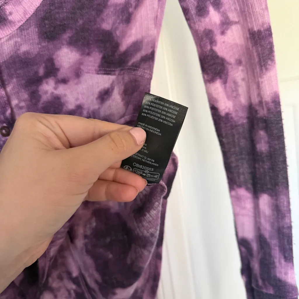 Anthropologie Pilcro Purple Tie Dye Henley Top Andie Soft Casual Long sleeve - Image 4