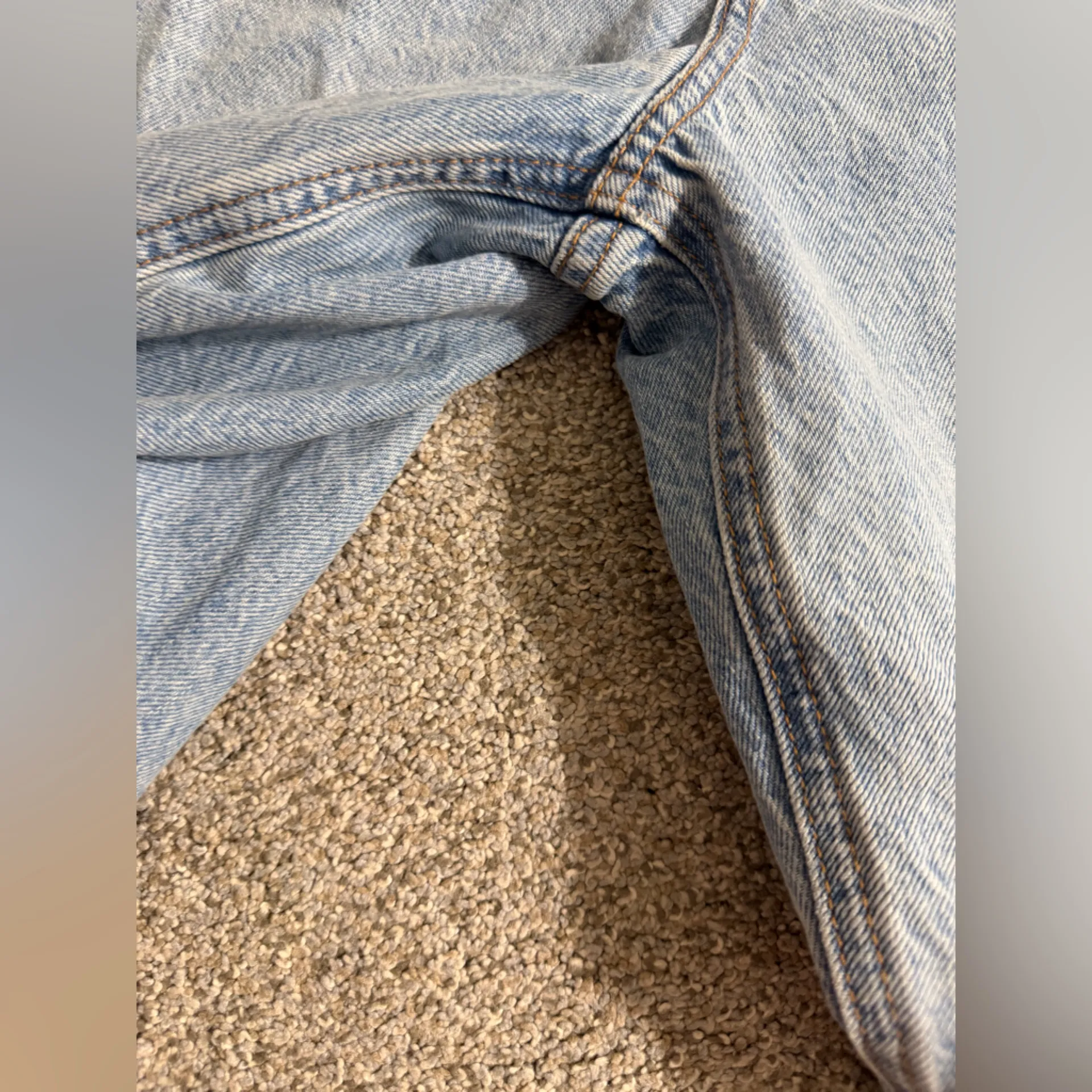 Abercrombie & Fitch A&F Mid Rise Loose Short in Light Wash Blue Denim Size 29 - Image 8