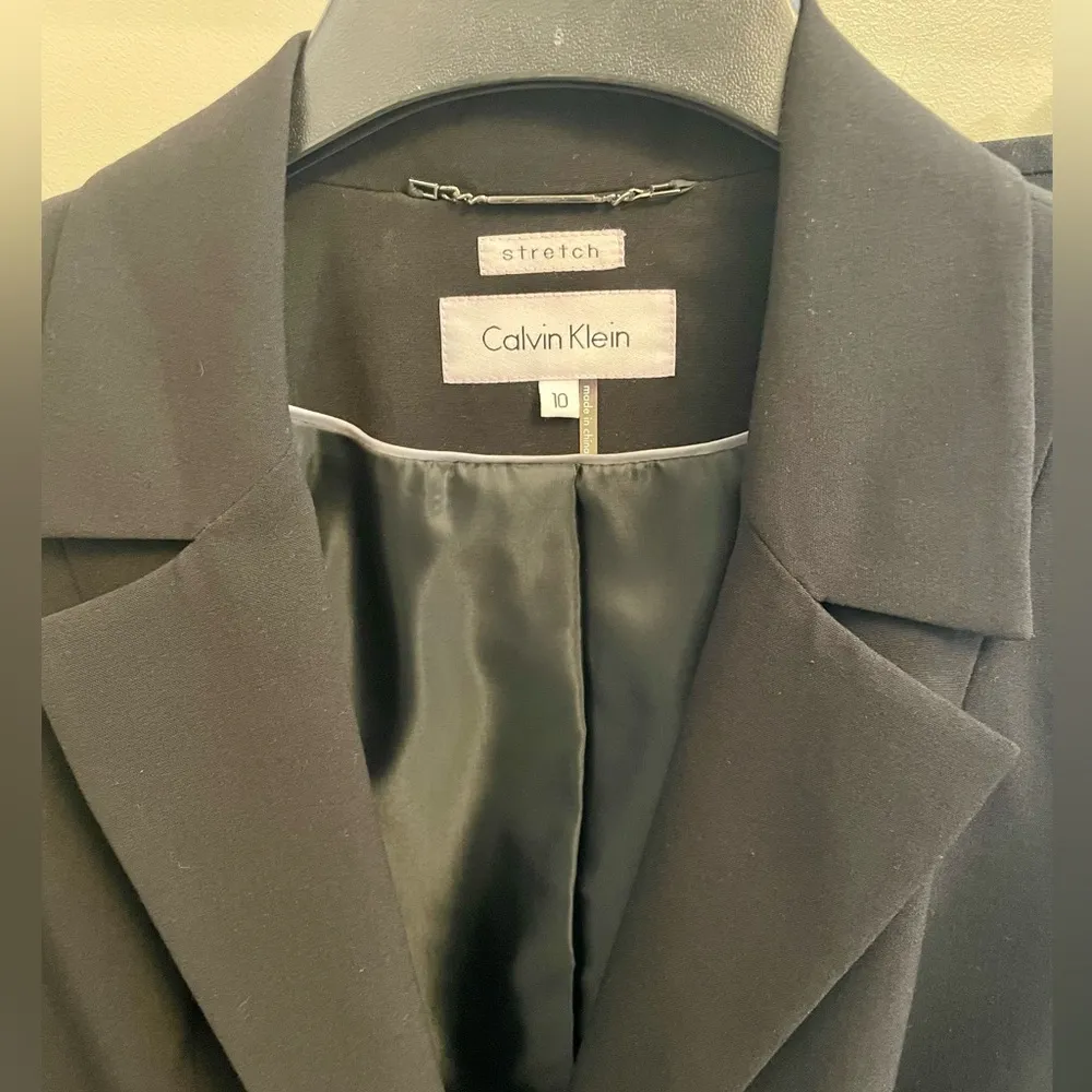 Black Two Piece Suit Jacket Pants Set women’s size 10 Interview - Image 2