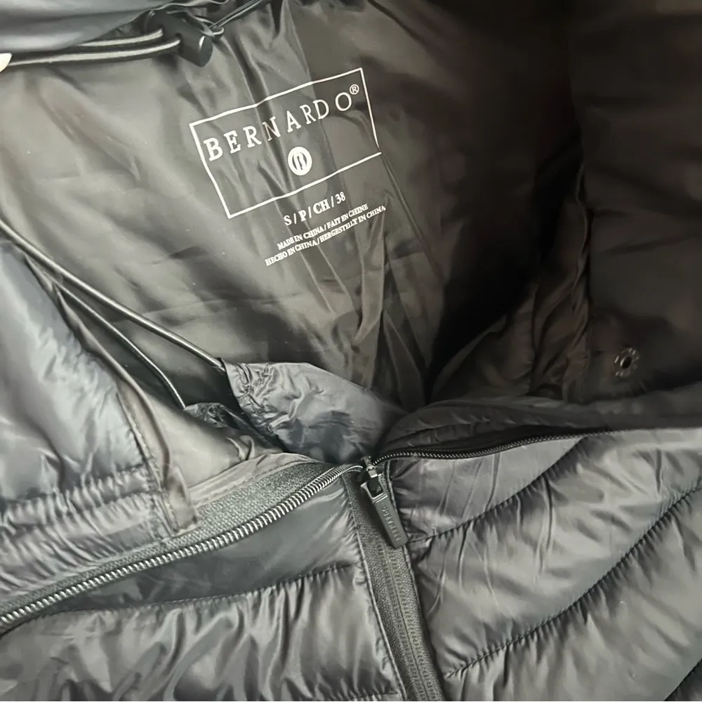 Bernardo Puffer Vest, Black Size S New w/Tag - Image 8
