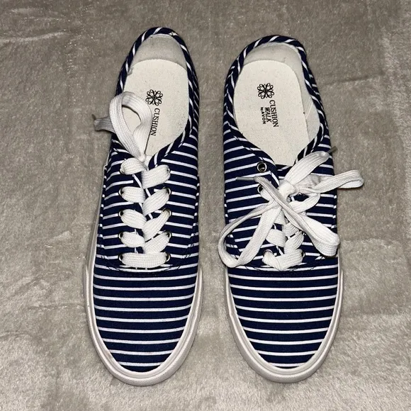 Cushion walk by Avon size 10 striped fashion sneakers Blue - Image 2
