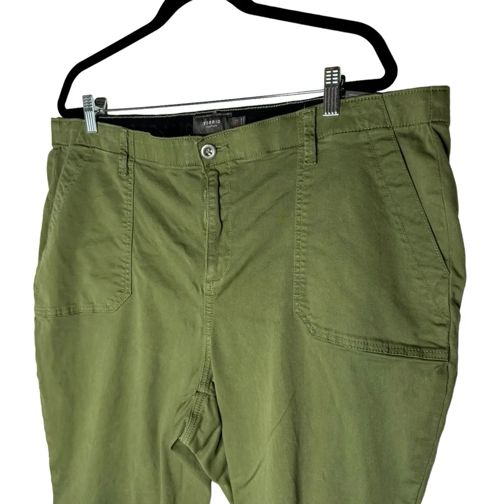 Torrid Comfort Flex Waistband Classic Fit Jogger Stretch Twill High-Rise Pant 22 - Image 3