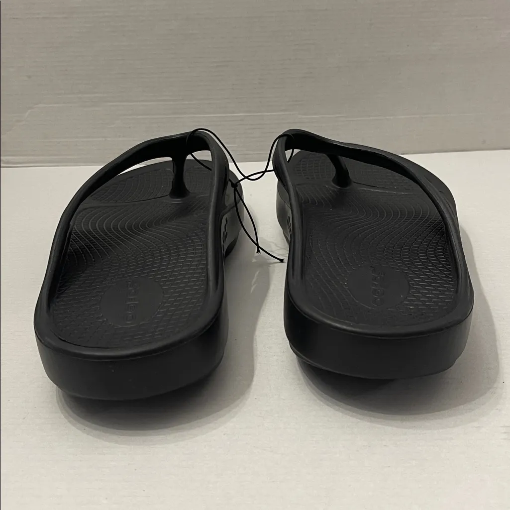 OOFOS Unisex OOriginal Sport Thong Sandal Size M10/W12 Black New - Image 4