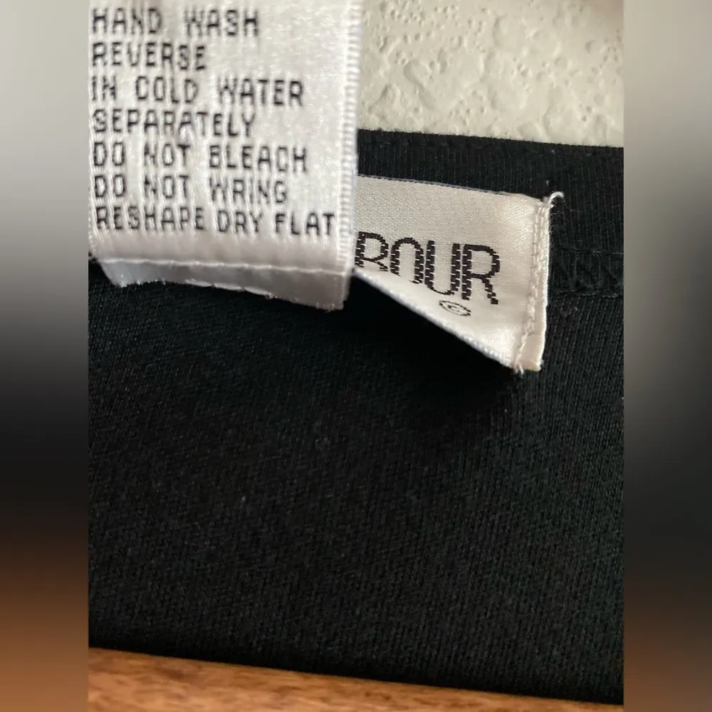 Vintage Colorful Embellished Appliqué Tropical Fish Bubbles Black T - Image 5