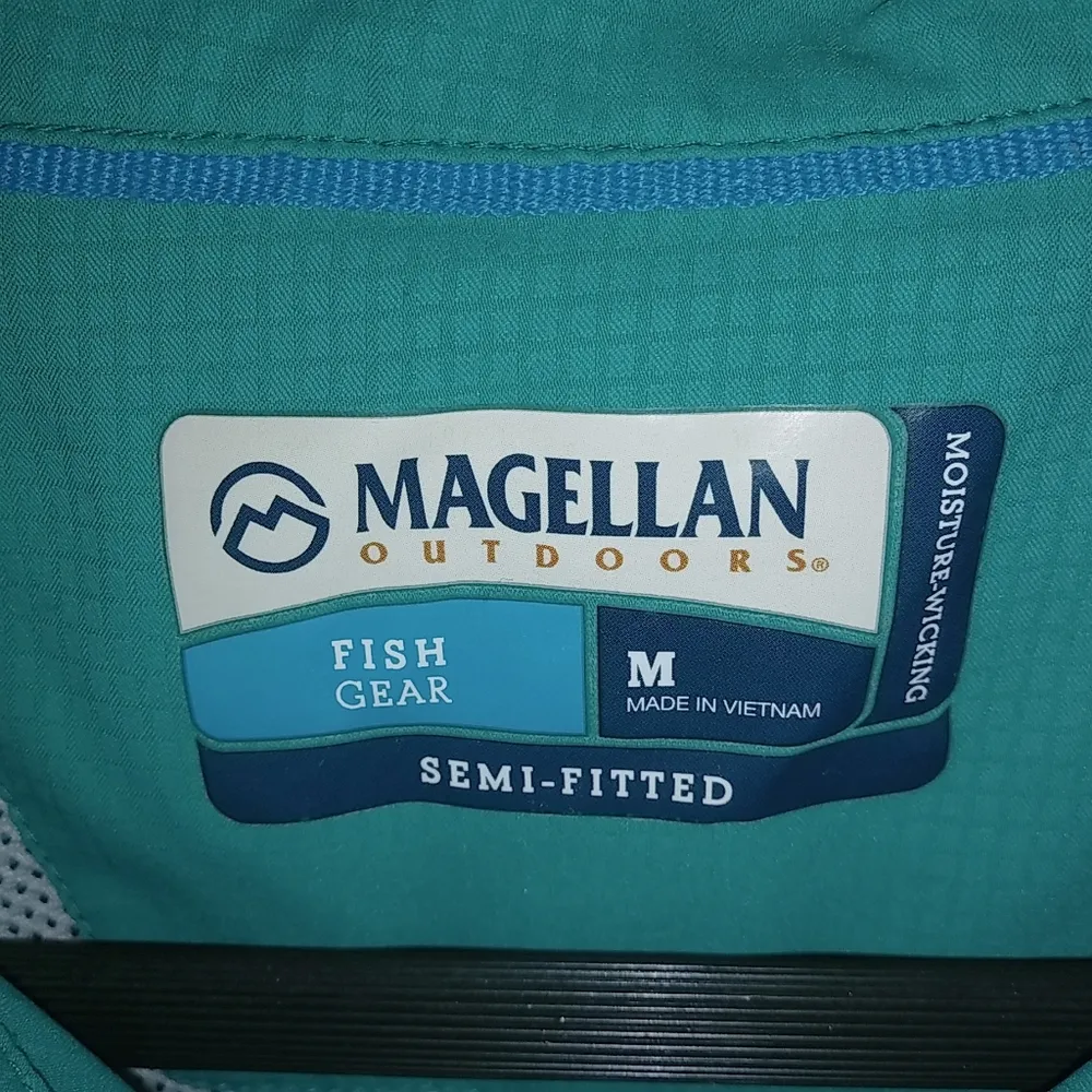 Magellan Fish Gear Semi-Fitted M Vented Turquoise Top - Image 7