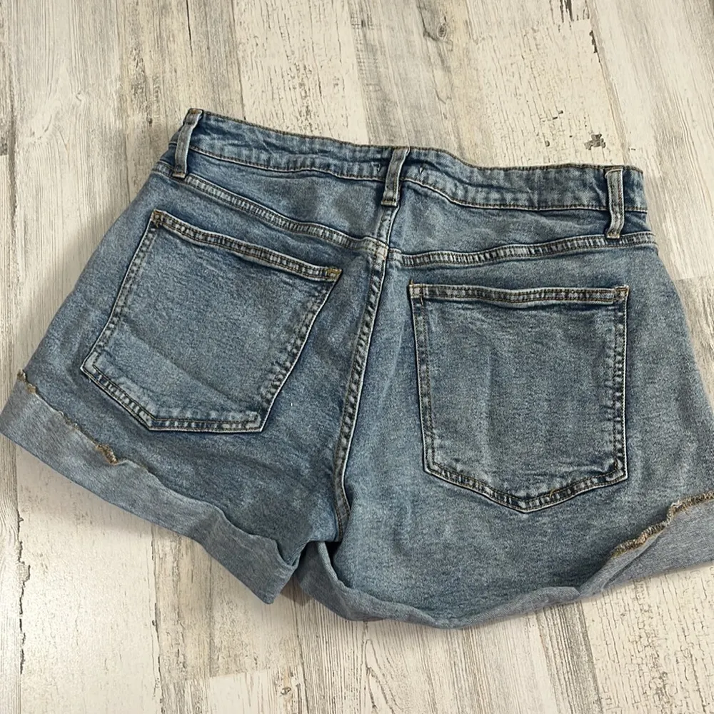 We Wore What Denim Shorts Size 28 - Image 5