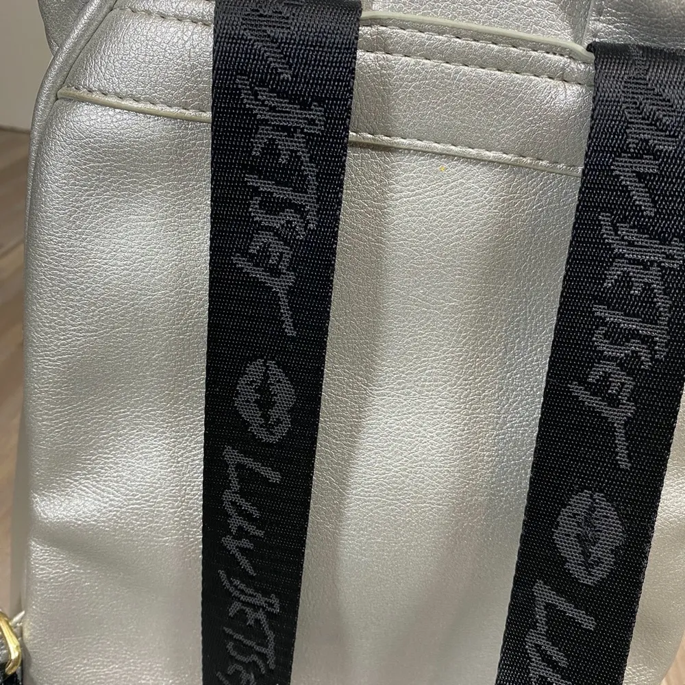 Luv Betsey by Betsey Johnson Small Silver Gray Cat Backpack - Image 3