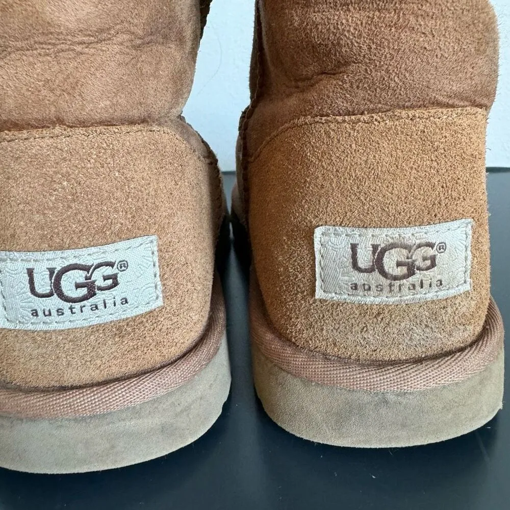 Ugg AUSTRALIA Womens size 5 Brown suede shearling lined winter boots Button Side - Image 7