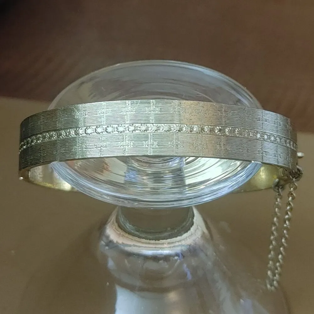 Vintage Whiting Davis Gold Tone Hinged Bangle Bracelet Safety Chain Unique - Image 7